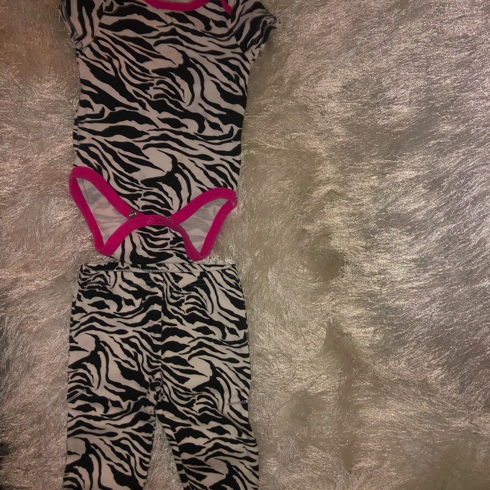 2pc infant set - Picture 2 of 2
